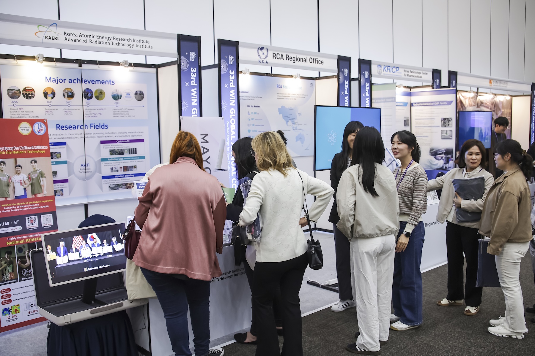 33rd WIN  CONFERENCE_07. Exhibition_0050.jpg